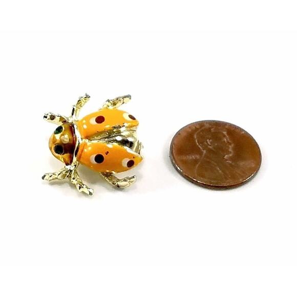 Vintage Peach Enamel Ladybug Brooch Green Rhinestone Eyes Gold Tone Pin - Picture 3 of 10